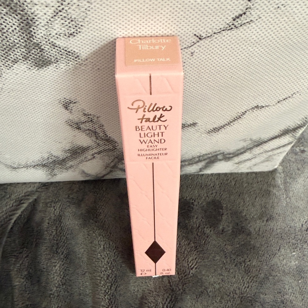 *NIB .4oz* Charlotte Tilbury Pillow Talk Liquid Highlighter